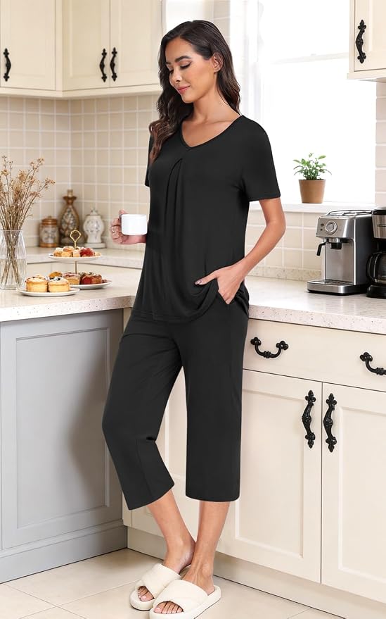Pleated Black
