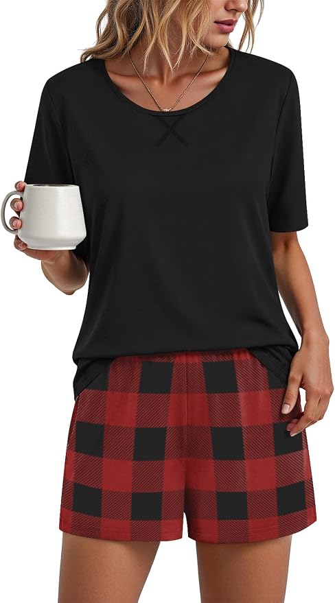 Black Top+red Checkered Pants