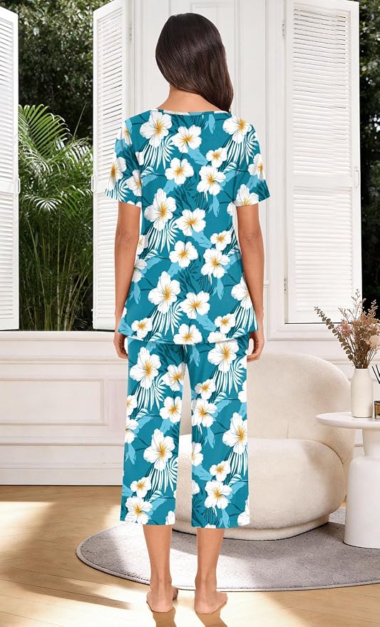 08-pleated Blue-white Freesias