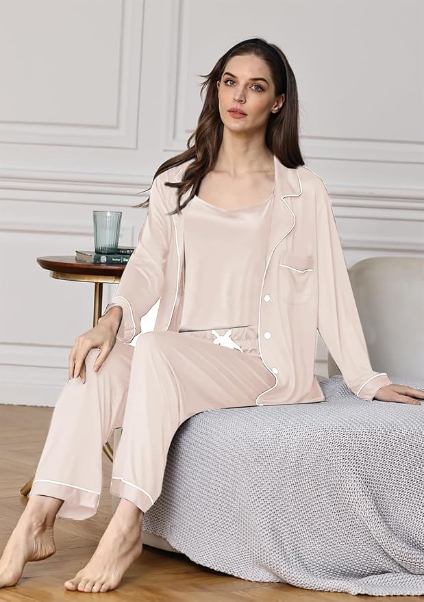 Pale Blush With White Color Piping