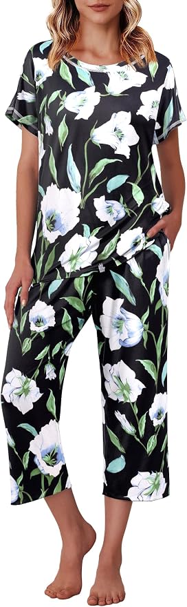 Black White Lily