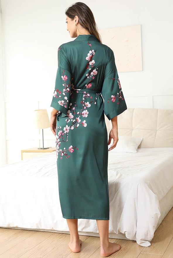 Plum Flowers/Darkgreen