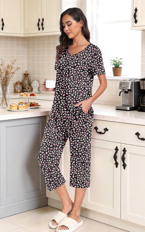 08-pleated Floral Black