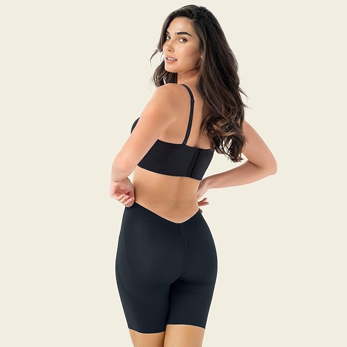 700 - Black