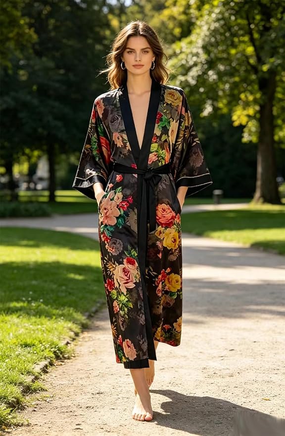 Pocket Peony Black -1a
