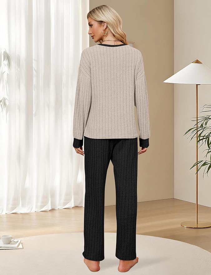Apricot/Black