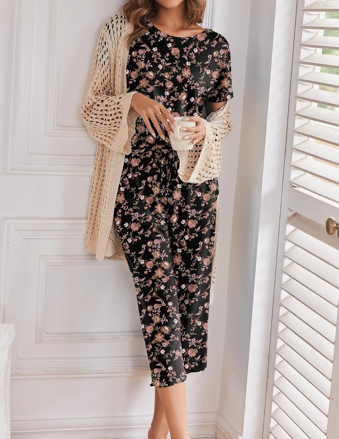 Brown Flowers, Black