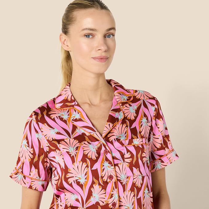 Brick Red Fan Floral